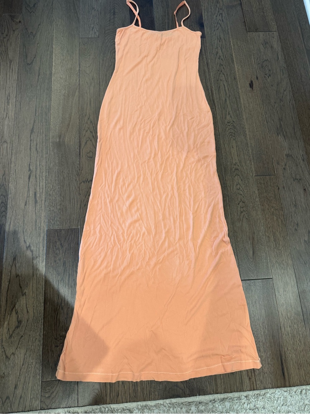SKIMS Peach Spaghetti-Strap Bodycon Maxi Dress - Picture 2 of 5